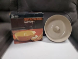 Kitchen - Cooking - Anchor Hocking 2 1/2 Qt Microwave Baking Ring - Picture 1 of 4