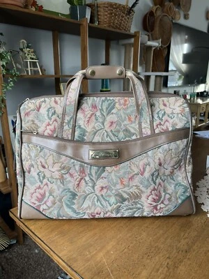 Bolso alfombra floral vintage Gloria Vanderbilt/bolso de fin de semana Foto 1 de 4