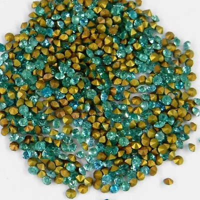 221 24*** 60 strass anciens (années 60) fond conique 2,4mm vert clair