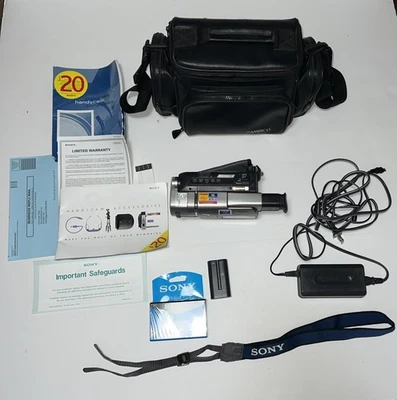 Sony Handycam CCD-TRV37 Vision Video Hi8 Handheld Camcorder Nightshot Case… - Image 1 of 4