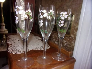 Perrier Spielzeug Champagner Flöten Toastgläser Handmade in France 3er Set - Bild 1 von 6