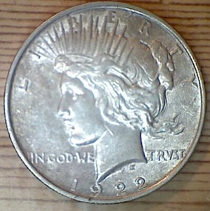 1922 Peace Dollar $1 ~ Excellent Relief ~ 90% Silver Minor Toning #10 - Picture 1 of 2