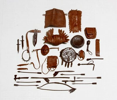 Johnny West Geronimo Accesorios Armas Años 60~Vestido Cabeza~Máscara 30 Piezas De Colección Foto 1 de 4