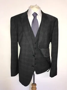 HUGO BOSS - Mens 3 Piece GREY Checked WOOL SUIT - UK 48 Reg - W42 L31 - GORGEOUS - Picture 1 of 16