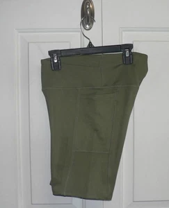 Freely Women's Exhale 7" Moisture Wicking Pocket Bermuda Shorts Small Green $30 - Picture 1 of 4