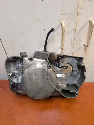 1973 KAWASAKI F7 175 ESTOJO DE MOTOR FABRICANTE DE EQUIPAMENTO ORIGINAL - Imagem 1 de 4