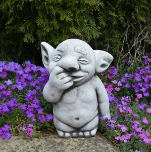 Troll Nasenbohrer Kobold Steinfigur 22 cm 3 kg Grau Weißbeton frostsicher - Bild 1 von 12