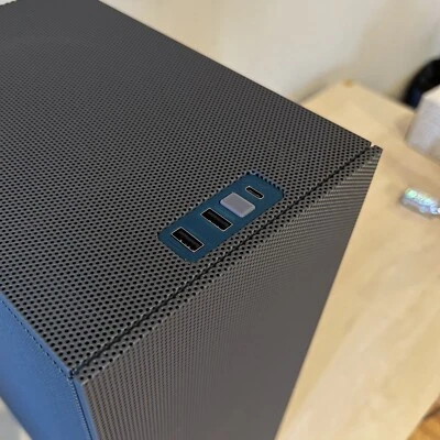 Kit de reubicación de botón de encendido del panel frontal SSUPD Meshroom S Foto 1 de 3