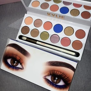 Kylie Cosmetics Royal Palette Brand New - Picture 1 of 1