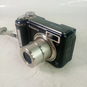 Fujifilm FinePix E900 9.0MP Digital Camera, Black Fuji + 1 gb Memory Card - Picture 1 of 5