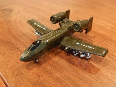 Robot de colección GoBots Renegade Bad Boy MR-47 1984 Bandai Tonka A-10 Warthog Jet Foto 1 de 4