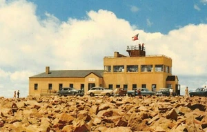 Summit House Vtg Cars Scene Elevation 14,110 Pikes Peak,CO Vtg 1950's  Postcard  - Picture 1 of 2