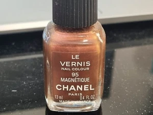 Chanel Le Vernis color de uñas 95 magnético - Imagen 1 de 3