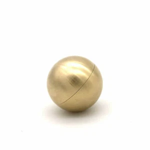 Rompecabezas de titanio - esfera de latón de Felix Ure - hecho en el Reino Unido - Imagen 1 de 3