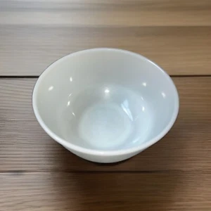 Fire King White Milk Glass Swirl 8 inch Mixing Bowl Anchor Hocking~ WHITE GLASS - Picture 1 of 6