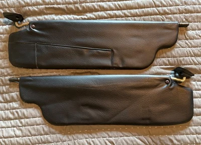 Par de quebra sol 70-76 Datsun 240Z 260Z 280Z destro + LH usado fabricante de equipamento original preto - Imagem 1 de 4