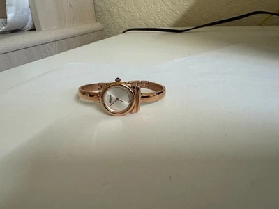 Reloj Mujer Ferragamo Gancini sfik01220 Tono Oro Rosa Esfera Plata Mini 22mm Foto 1 de 4