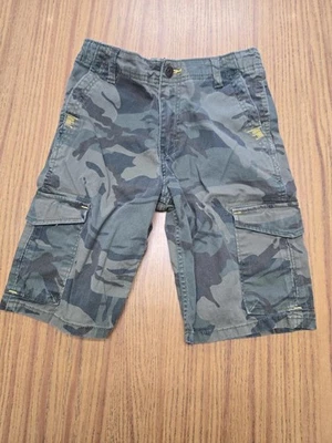 Камуфляжные шорты Wrangler для мальчиков размер 12 - Изображение 1 из 2