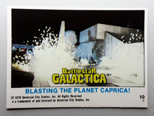 1978 U.K BATTLESTAR GALACTICA CARD 10 BLASTING THE PLANET CAPRICA