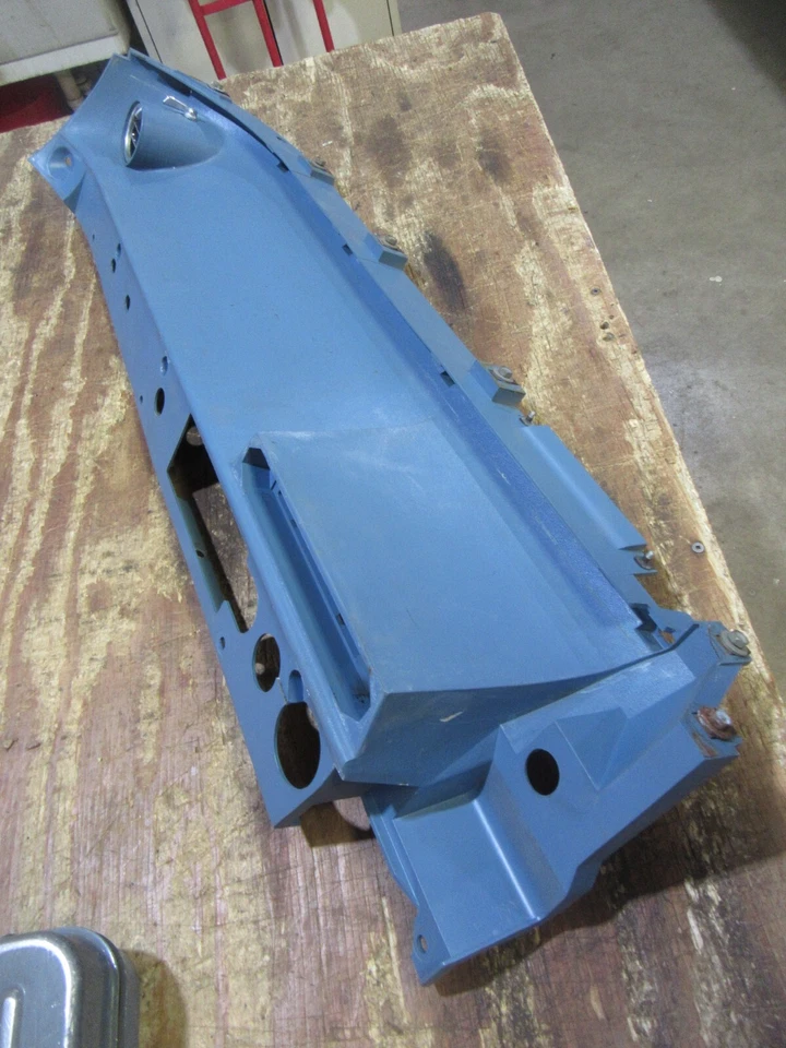 Cadillac Deville 1965 1966 interior del lado del pasajero tablero cubierta de plástico panel de moldura Foto 1 de 4