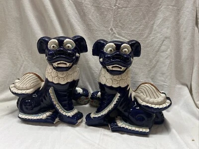 "Dos grandes figuras de escultura de cerámica de porcelana Foo Dog vintage, 18""x18""" Foto 1 de 4