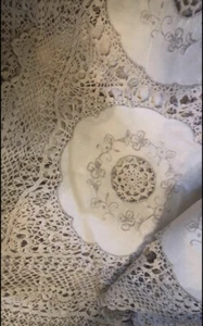 Vintage Tischdecke handbestickt quadratisch - Bild 1 von 6