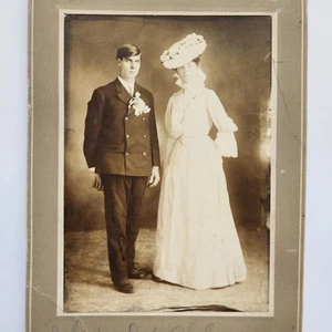 Antique Cabinet Card Photo 1900s Wedding Husband Wife Couple Black White - Picture 1 of 9