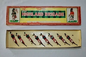 JOHILLCO John Hill Toy Lead Soldiers HIGHLAND BRIGADE 122 Orig Box 8 Shooting VG - Picture 1 of 11
