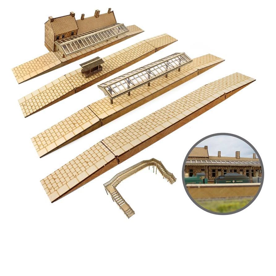 WWS Model Railway Station – OO Gauge Building Platform Footbridge Canopy Diorama - Image 1 of 4