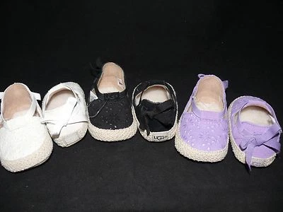 Ugg Australia Uggs bebé bebé niño pequeño I Estee ojales negro blanco púrpura  Foto 1 de 4