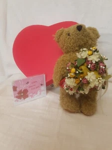 Happy Birthday-Box von Douglas: "Ich liebe Dich!"mTeddybär Blumenstrauß Grußkart - Bild 1 von 12