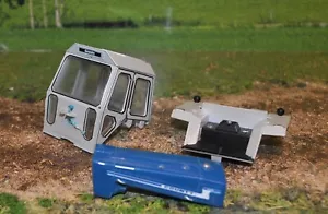 UH 1/32 COUNTY 1174 BARE TRACTOR BONNET , CAB & FLOORPAN , SUIT CONVERSION - Picture 1 of 3