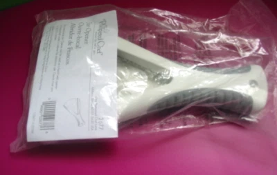 NEW Pampered Chef Jar Opener With Screws 2677 Hand Held Or Mounted - Sealed - Image 1 of 3