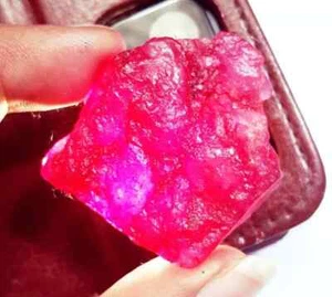 Piedra preciosa suelta áspera de berilo rojo natural (bixbite) 93,10+ quilates certificada ~ regalo gratis - Imagen 1 de 6