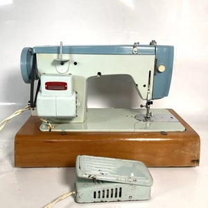 Brother JA28 Heavy Duty Sewing Machine with Case, Power, Pedal - Picture 1 of 22