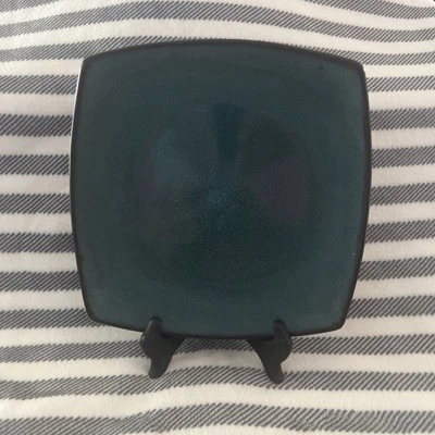 Juego de 3 platos de postre cuadrados de gres verde Gibson Elite Foto 1 de 4