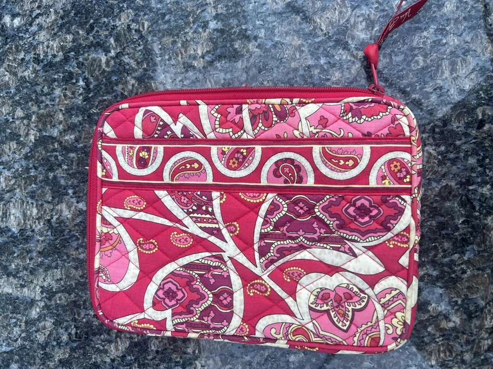 Vera Bradley Tablet Sleeve,IPad  Sleeve  Retired Pattern Rosie Posies Pretty - Image 1 of 4