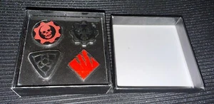 GEARS OF WAR SET OF 4 METAL PIN BADGES IN BOX - UNUSED - Picture 1 of 8