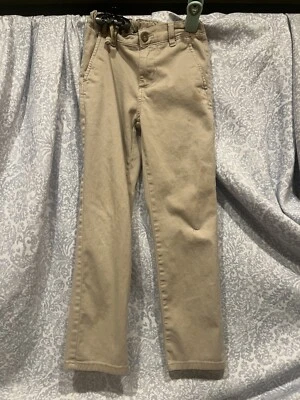 Uniforme frontal plano cáqui sólido algodão resistente masculino infantil Izod tamanho 8 Reg - Imagem 1 de 3