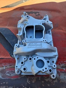 CARGADOR CUDA EDELBROCK PREFORMER 318/360 ADMISIÓN ALUMINIO PLUMERO Road Runner - Imagen 1 de 6