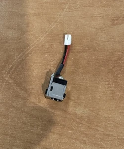 Ladebuchse aus Toshiba Satellite Z30-A  - guter Zustand - - Bild 1 von 3
