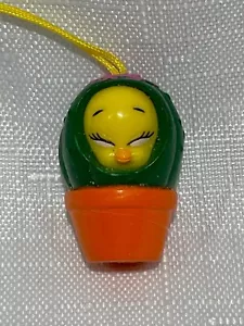 Disney Tomy Yujin Danglers Winnie The Pooh Peek A Pooh Tweetie Charm Figurine - Picture 1 of 2
