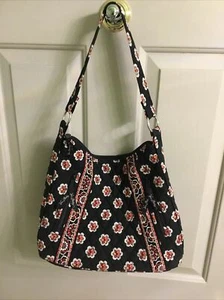 VERA BRADLEY LISA B MEDIUM SIZE PURSE IN PIROUETTE - Picture 1 of 3