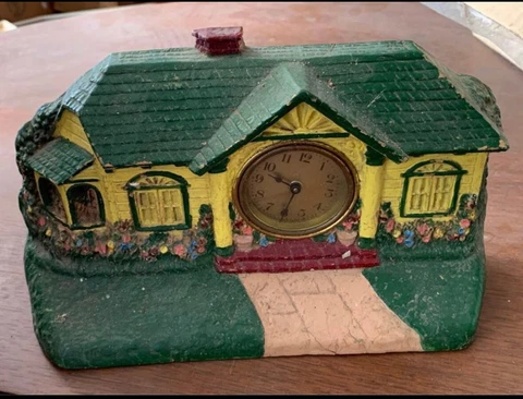 Deluxe Clock & Mfg Co New York wood “Bungalow Clock” 1950s Cover