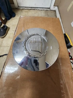 2000 01 02 03 04 2005 CADILLAC DEVILLE SEVILLE ХРОМИРОВАННЫЙ ЦЕНТРАЛЬНЫЙ КОЛПАК КОЛЕСА 9593259 - Изображение 1 из 3