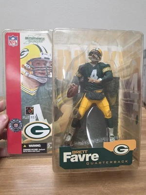 Figura de acción de colección de los Green Bay Packers NFL Brett Favre quarterback años 2000 Foto 1 de 4
