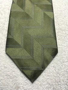 J FERRAR MENS TIE GREEN WITH HINTS OF BLUE 3.75 X 61 NWOT - Picture 1 of 4