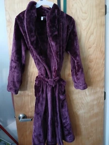 DAMEN BURGUNDERFARBEN FLEECE WINTER MORGENMANTEL MEDIUM 8 10 VON JOYSPUN TASCHEN - Bild 1 von 2