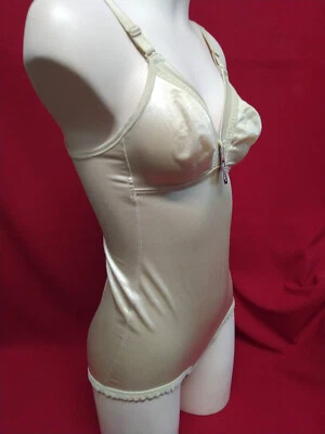 sexy Body TRIUMPH ALLYA lucido contenitivo DONNA VTG Taglia 80 B BEIGE vintage - Imagen 1 de 4