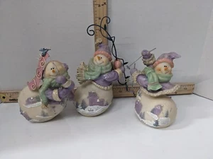 Conjunto de 3 estatuillas de muñeco de nieve interior del hogar decoración navideña invierno vacaciones - Imagen 1 de 6